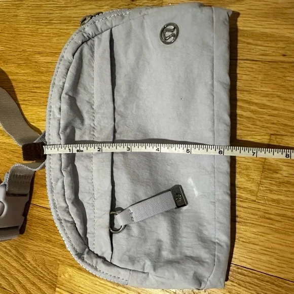 Lululemon belt bag periwinkle lilac - Picture 6 of 6